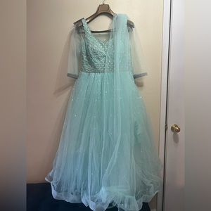 Beautiful Indian dress! NWT